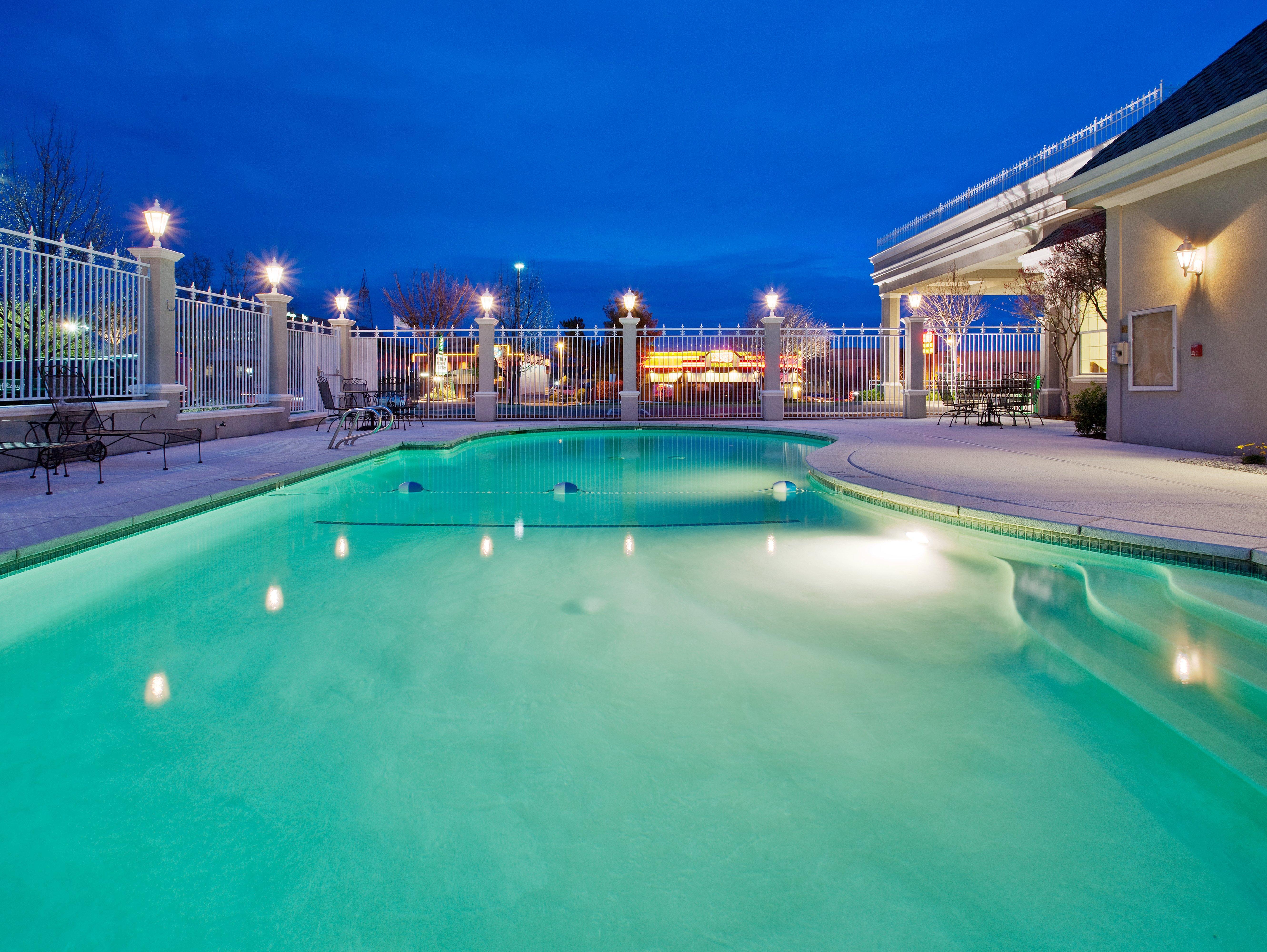 Holiday Inn Redding By Ihg מראה חיצוני תמונה