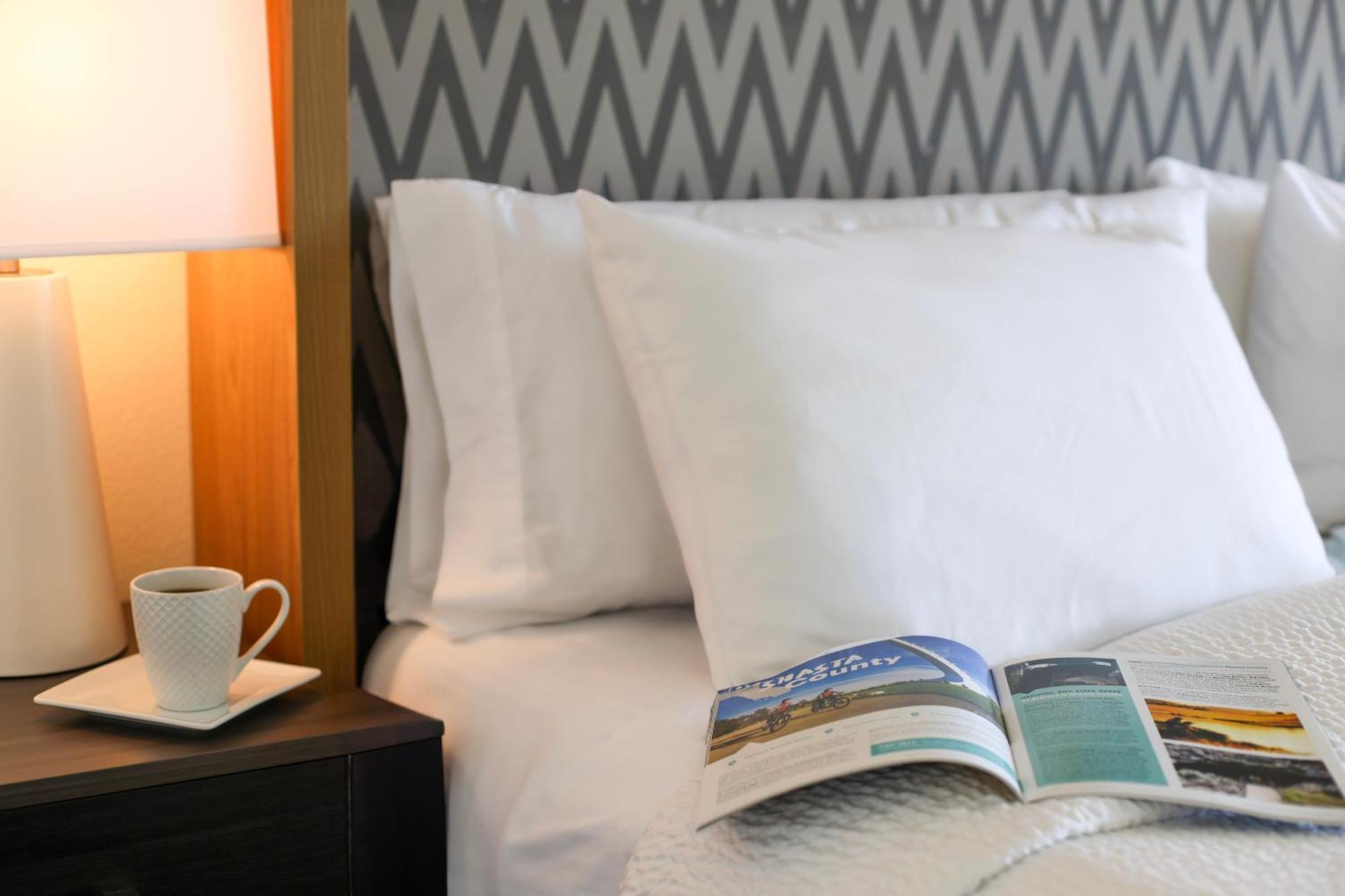Holiday Inn Redding By Ihg מראה חיצוני תמונה